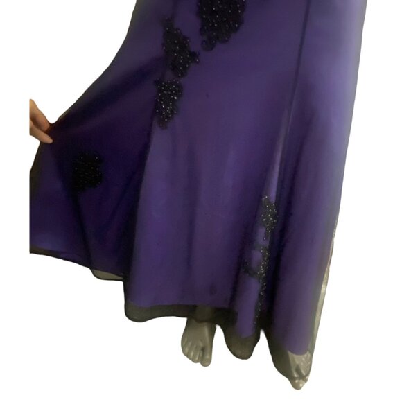 Vintage 90's Grunge Morgan and Co.‎ Purple Beaded Lace Halter Neck Gown - Picture 3 of 16